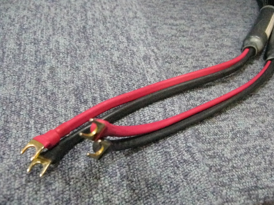PAD MUSAEUS スピーカーケーブル ペア バイワイヤ Yラグ FEROX PAD MUSAEUS スピーカーケーブル ペア バイワイヤ Yラグ FEROX PAD