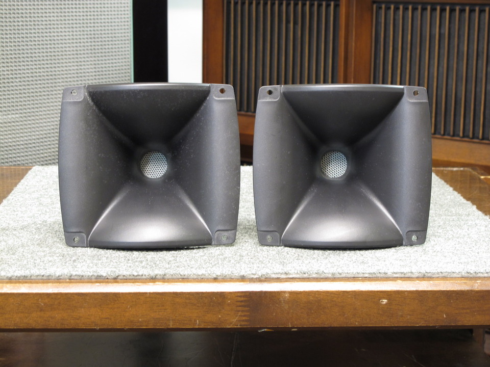 FH17H、JBL D220tiTRIO あきと JBL D220Ti TRIO ドライバー チタニウム 180W 8Ω | カー