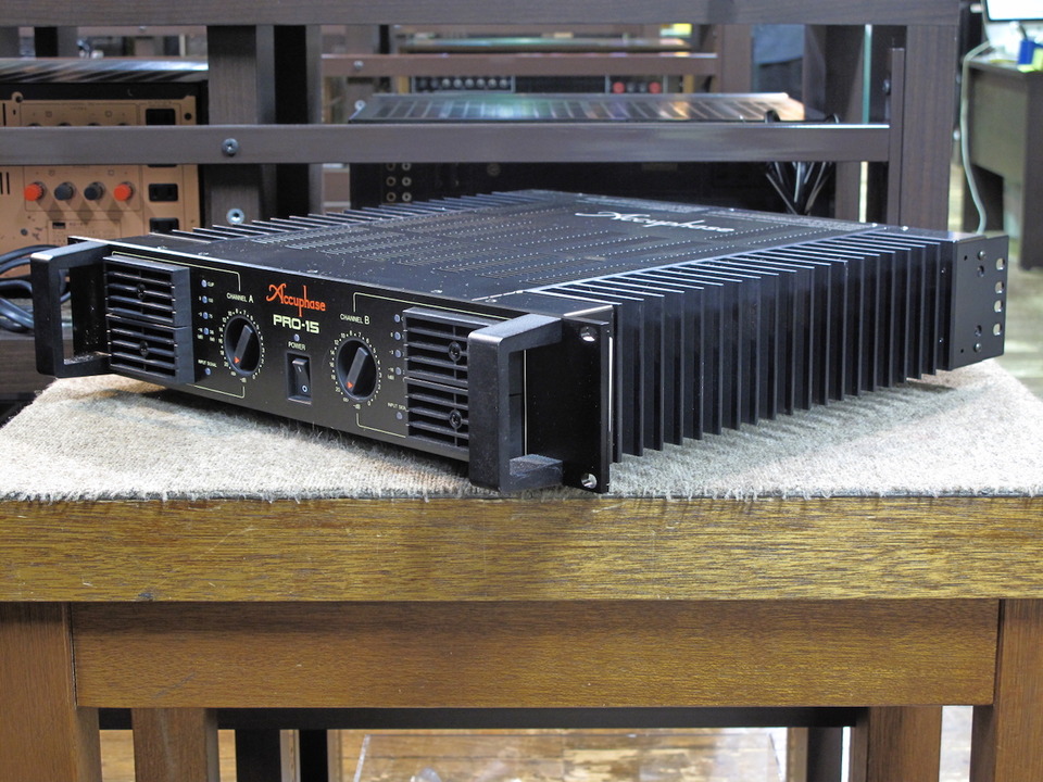 アキュフェーズ pro-2 業務用パワーアンプ ハードケース付 動作品