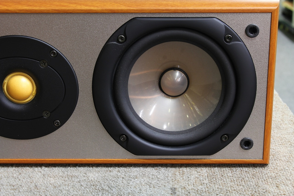 YAMAHA センタースピーカー NS-C200 ヤマハ | NS-C200 - スピーカーシステム - 概要