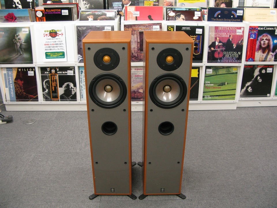 YAMAHA NS-225F トールボーイ スピーカー セット （中古美品） YAMAHA NS-225F トールボーイ スピーカー セット （中古美品