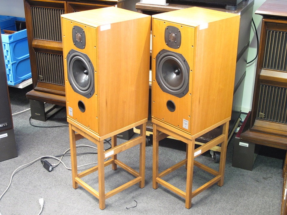 【左側のみ】Harbeth HL Compact 7ES-3 HARBETH HL Compact 7ES-3の仕様 ハーベス