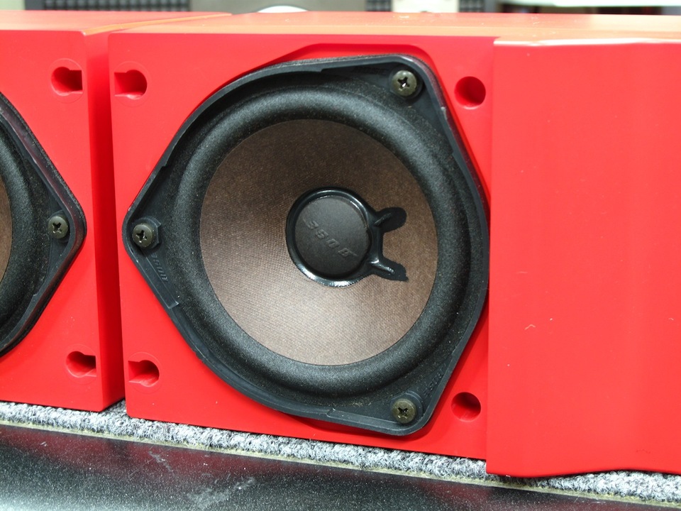 BOSE 101IT-R 赤 ペア スピーカー 1988年モデル 101IT BOSE - 中古オーディオ 高価買取・販売 ハイファイ堂