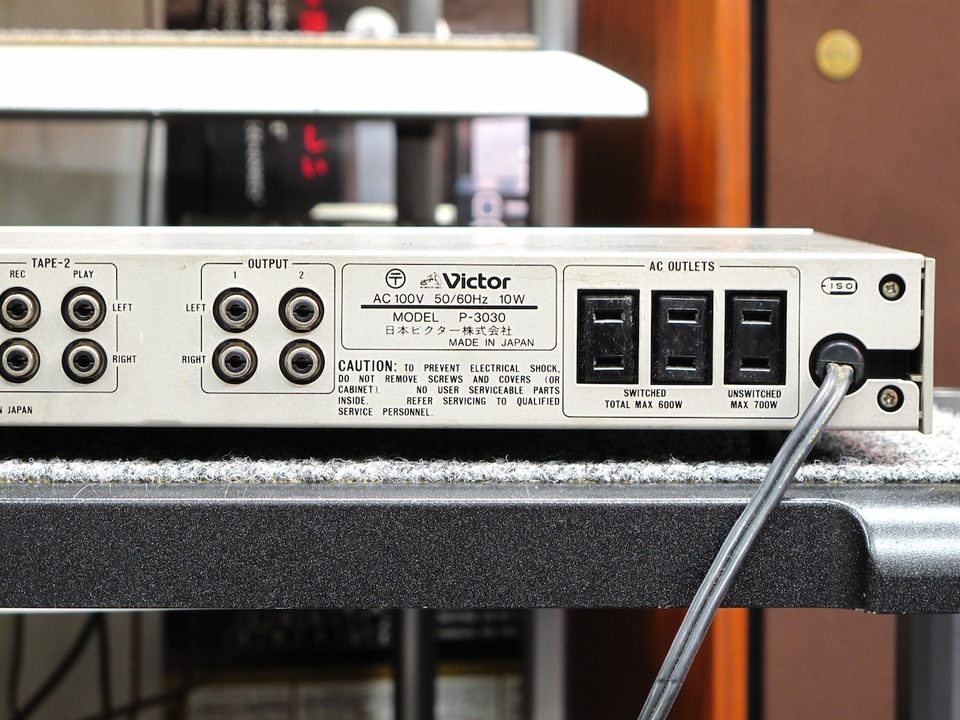 Victor P-3030 3系統PHONO入力のプリアンプ メンテナンス済み P-3030