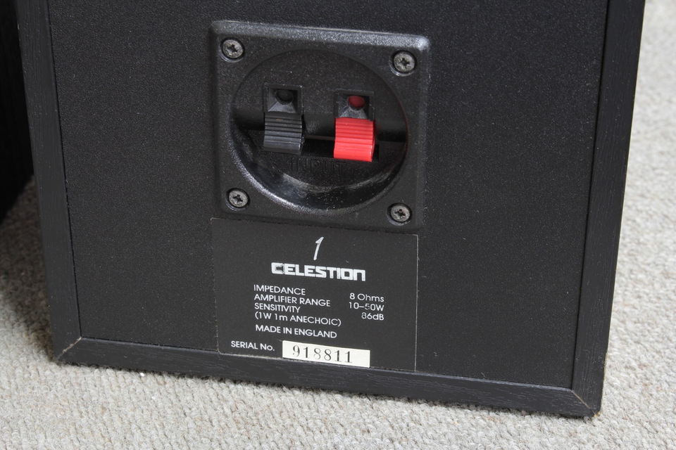 英国製 CELESTION 1 、チタニウムドーム型ツイーターで明瞭でリアルな音