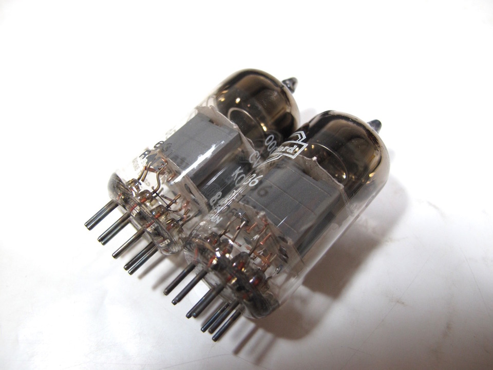 新品? ムラード ECC82 12AU7 CV4003 ボックスプレート 元箱付 s-l400.jpg