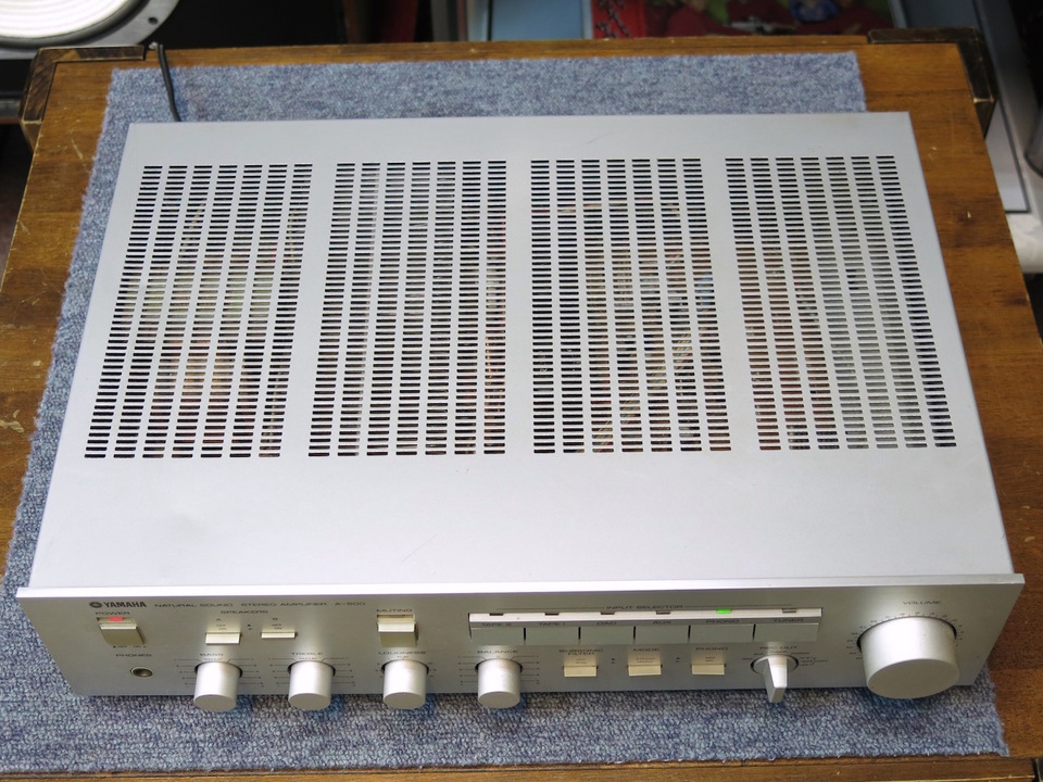 ヤマハ製、A－500、プリメインアンプです。定価49800円 動作