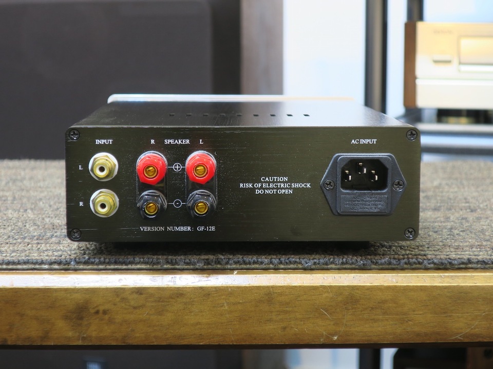 GF-12E パワーアンプ