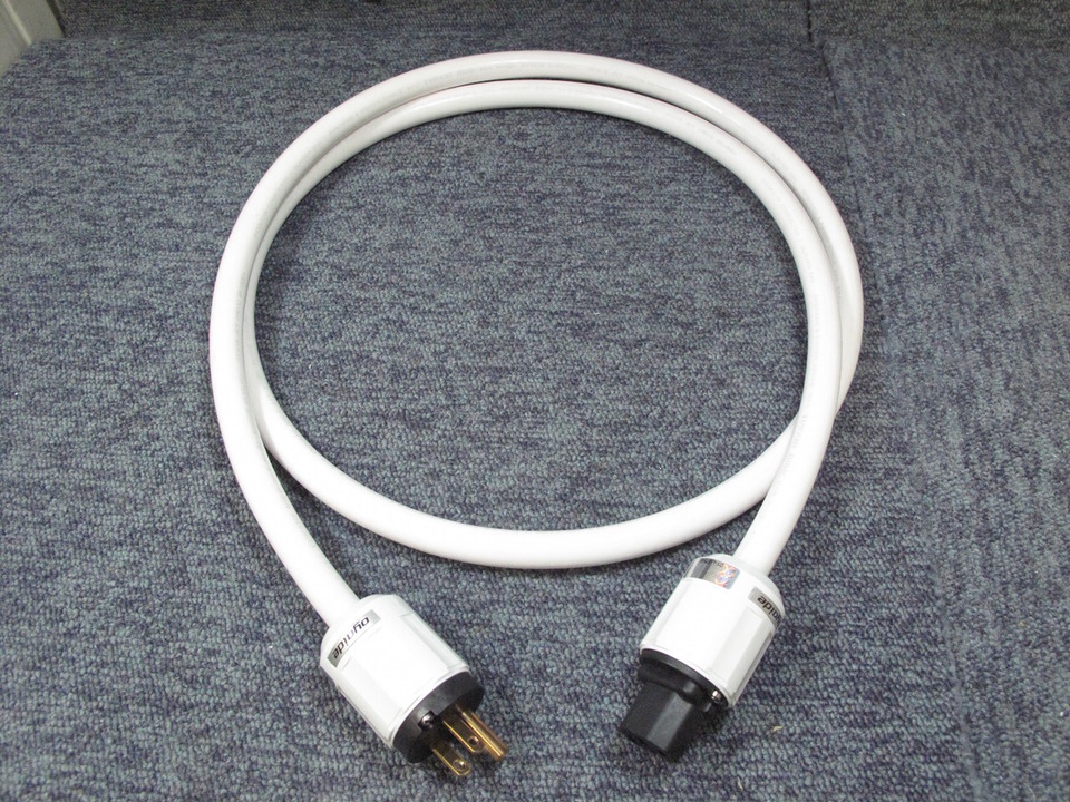 中古 Oyaide オヤイデ C-004 P-004 セット TUNAMI NIGO+P-004+C-004⁄1.8m OYAIDE - 中古オーディオ 高価買取