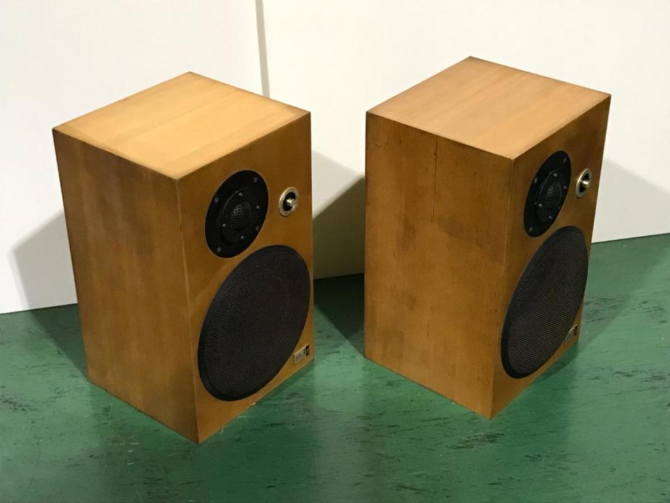 引き取り限定 天然木 十字台付き Victor SX-3 木製スピーカー 引き取り限定 天然木 十字台付き Victor SX-3 木製スピーカー Victor