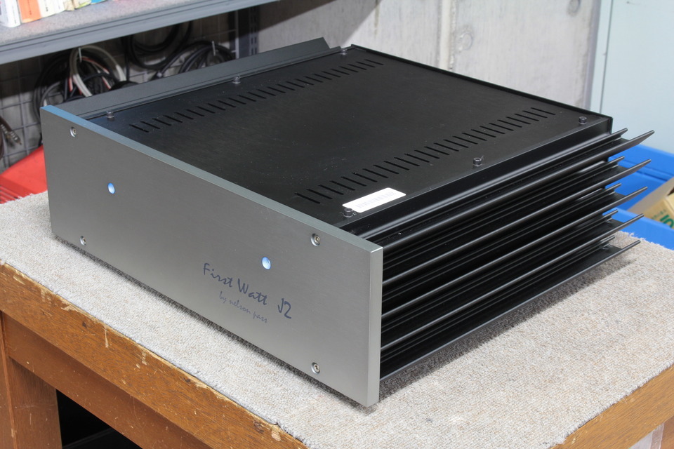 First Watt model J2 パワーアンプ