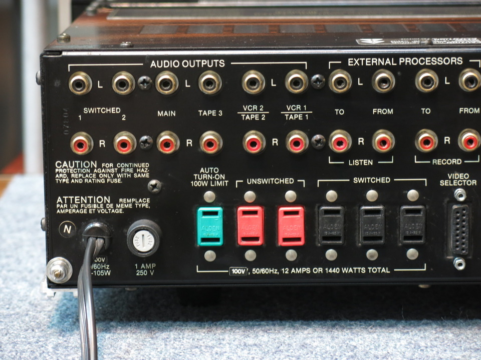 マッキントッシュC34Vプリアンプ中古動作品の出品です❣ マッキントッシュ McIntosh C34V プリアンプ