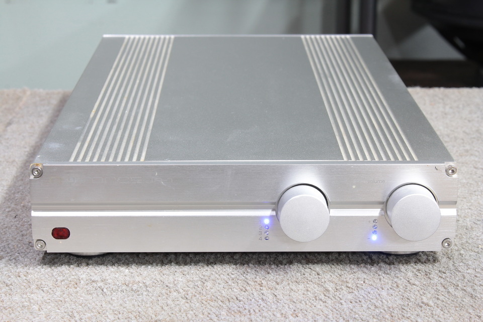 NuForce デジタルアンプ　IA-7 Amplifier NuForce デジタルアンプ IA-7 Amplifier
