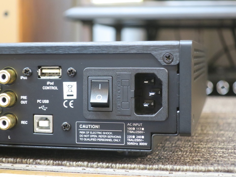 【ジャンク】Aura groove 【音出し確認済・電源トランス付】 ジャンク】Aura groove 【音出し確認済・電源トランス付】 - メルカリ