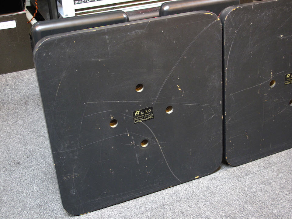 SANSUI スピーカースタンド L-100 中古品 SANSUI スピーカースタンド L-100 中古品の通販 by toku's shop
