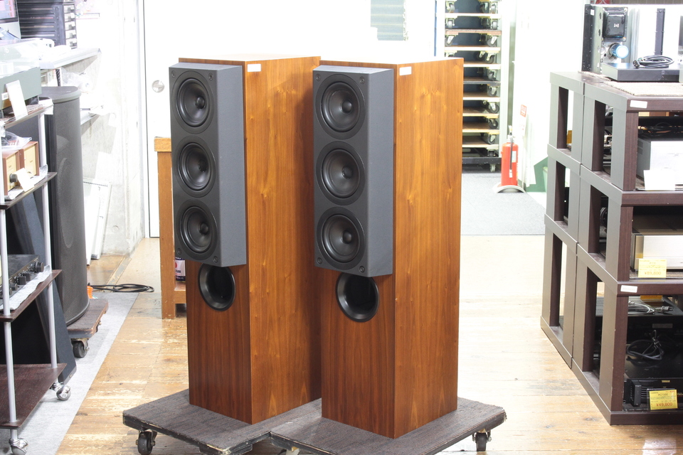 KEF C7シリーズ  SP-3654 トールボーイスピーカー
中古美品です。 KEF C7シリーズ SP-3654 トールボーイスピーカー 美品です。