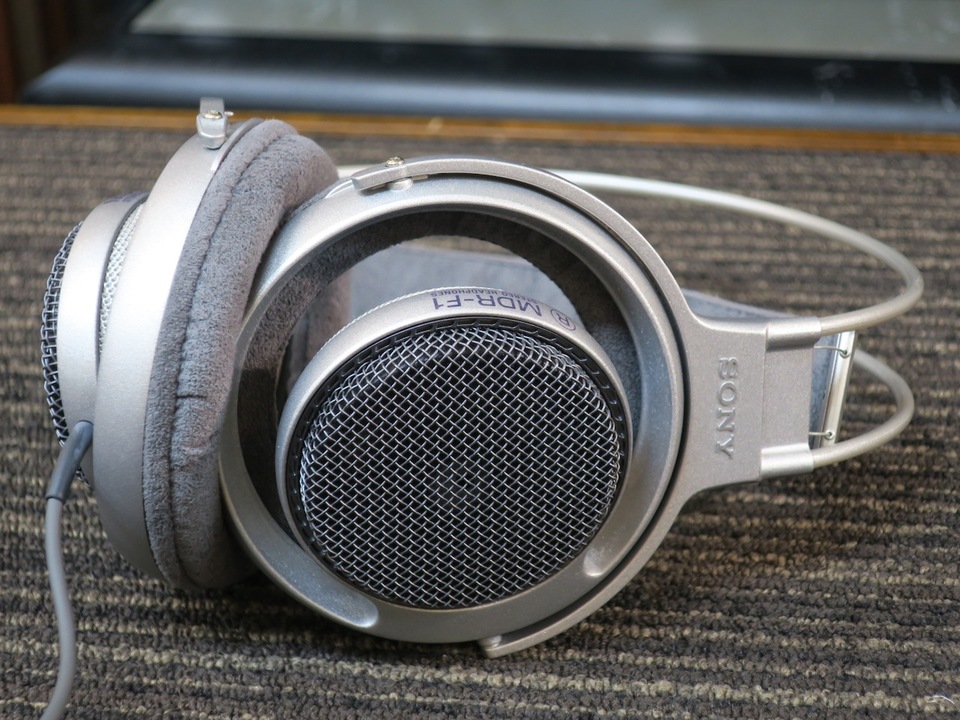 【希少】SONY MDR-F1 ステレオヘッドフォン　説明書付き 希少】SONY MDR-F1 ステレオヘッドフォン 説明書付き