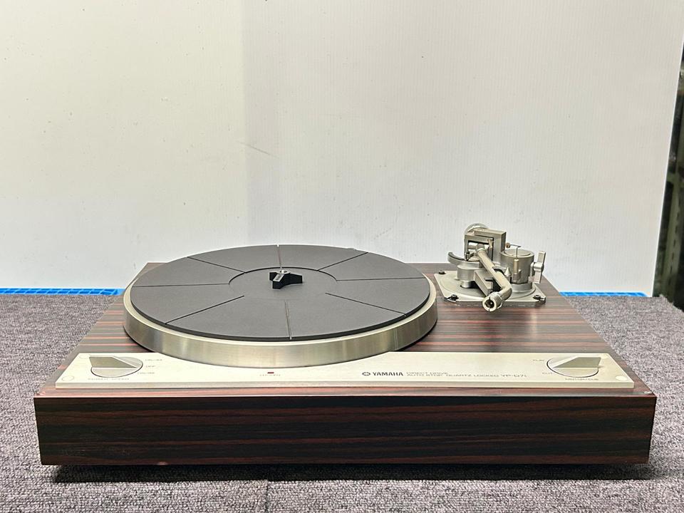 YAMAHA YP-D71 ヤマハ レコードプレーヤー ターンテーブル YAMAHA YP-D71 ヤマハ レコードプレーヤー ターンテーブル