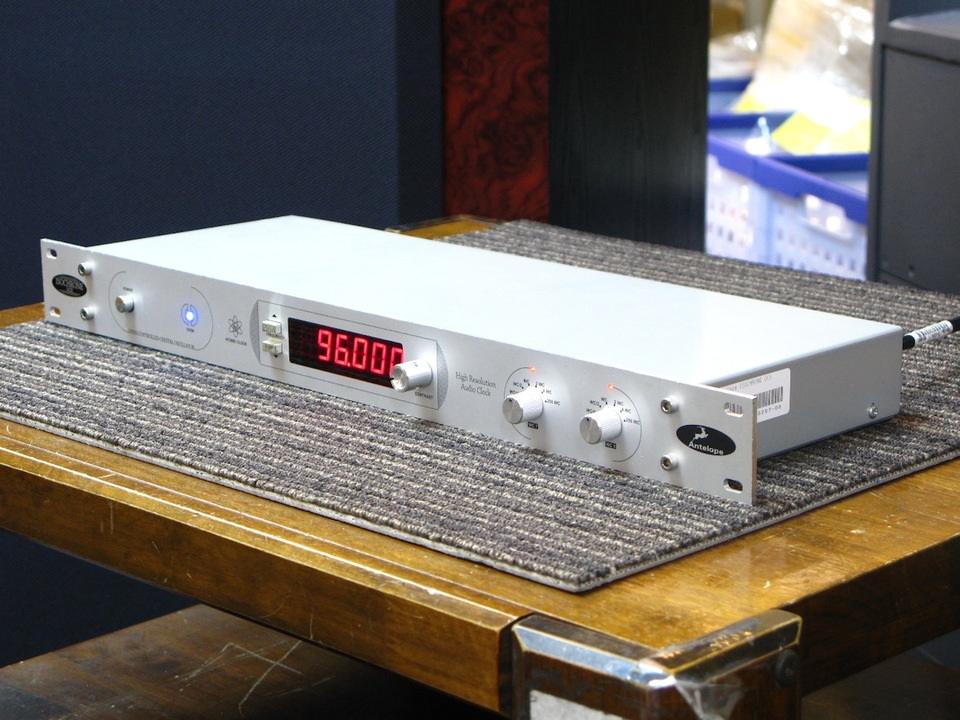 【最終値下】Antelope ISOCHRONE OCX Isochrone OCX | オーディオマスタークロック | 生産終了品 | Antelope