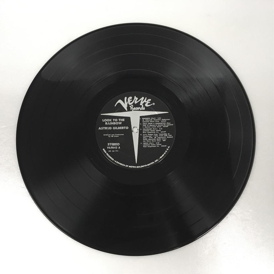 LOOK TO THE RAINBOW/ASTRUD GILBERTO ASTRUD GILBERT - 中古