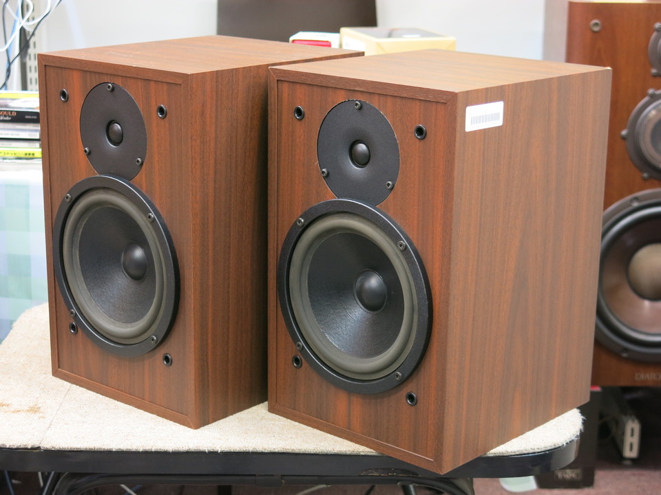 QLN Acoustic Qubic 111 スピーカー【美品・スウェーデン製】 QLN Acoustic Qubic 111 スピーカー【美品・スウェーデン製