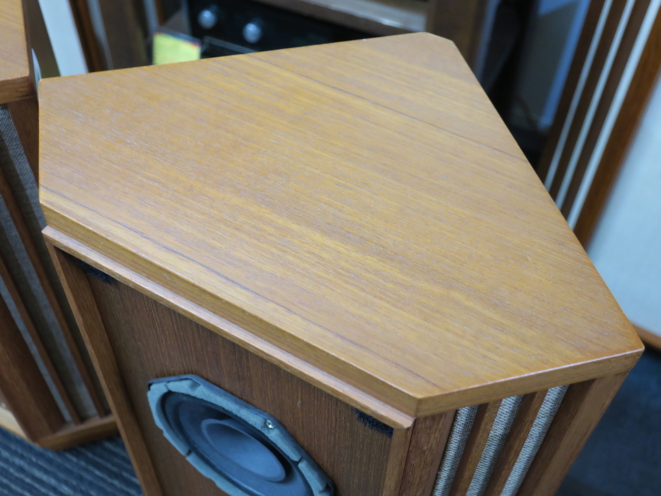 AD5061/M8+コーナー型エンクロージャー PHILIPS - 中古オーディオ 高価