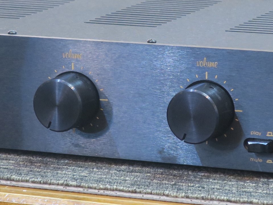 Audible Illusions ModulusⅡ　真空管プリアンプ　USA Audible Illusions ModulusⅡ 真空管プリアンプ USA