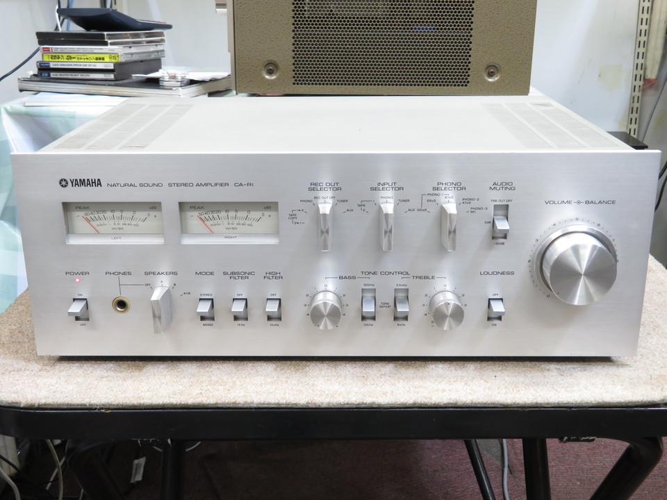 ヤマハ　CA-R1 Yamaha CA-R1 Stereo Integrated Amplifier Vintage Audio