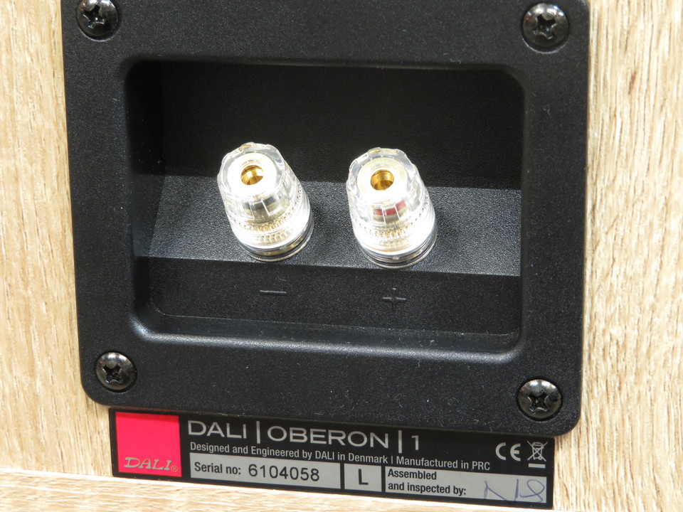 ▽ 未使用品 DALI OBERON 1 OBERON 1 | A bookshelf speaker for smaller rooms | DALI