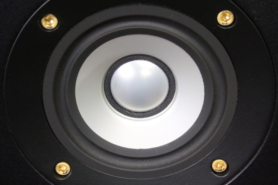 ティール　CS2.4 スピーカー THIEL CS2.4の仕様 ティール