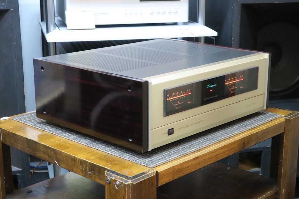 【美品】Accuphase パワーアンプ A級ステレオパワーアンプ P-102 Accuphase P-102 買取｜パワーアンプ - リアルオーディオ