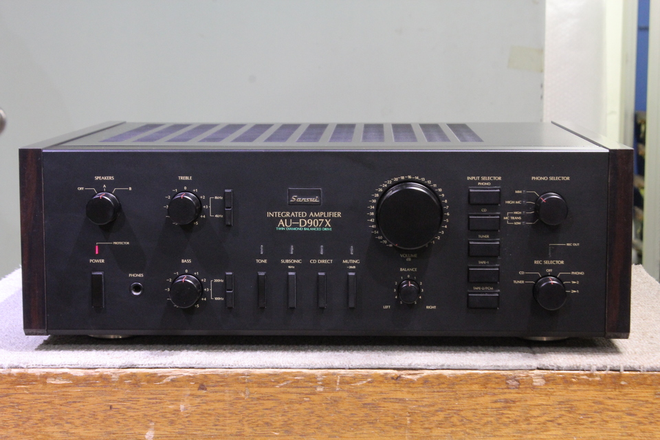値下げしました【ジャンク品】サンスイSANSUIプリメインアンプAU-D907X ジャンクSANSUI AU-D907X