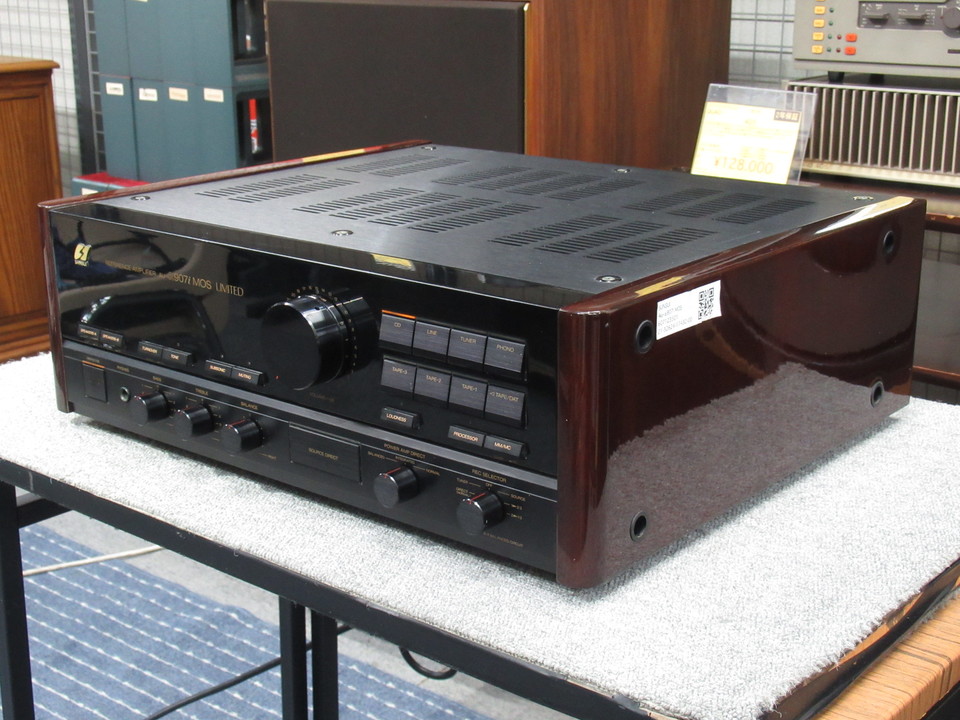 AU-α907i MOS LIMITED SANSUI - 中古オーディオ 高価買取・販売