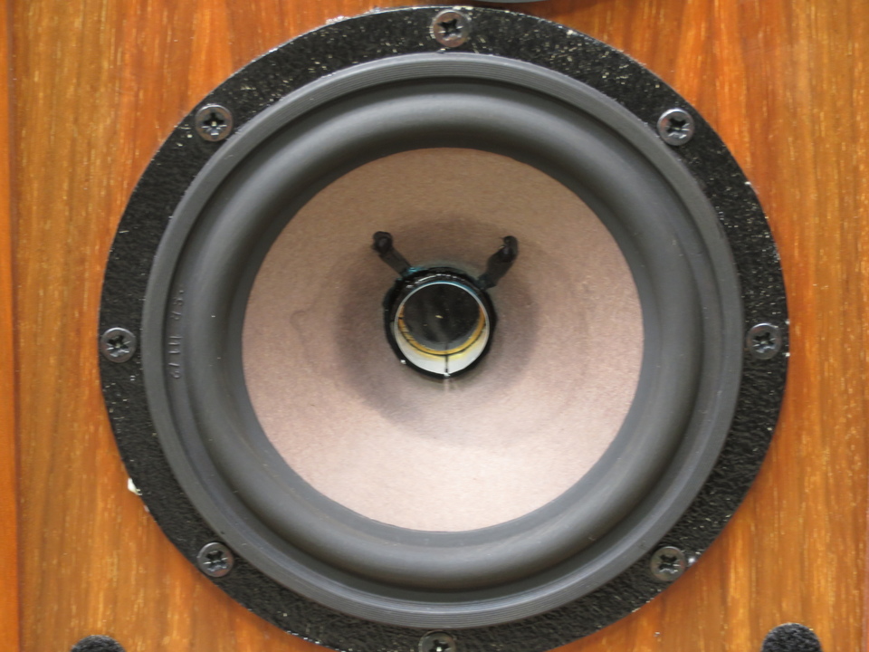 英国 Royd Sintra スピーカー Royd SINTRAの仕様 ロイド