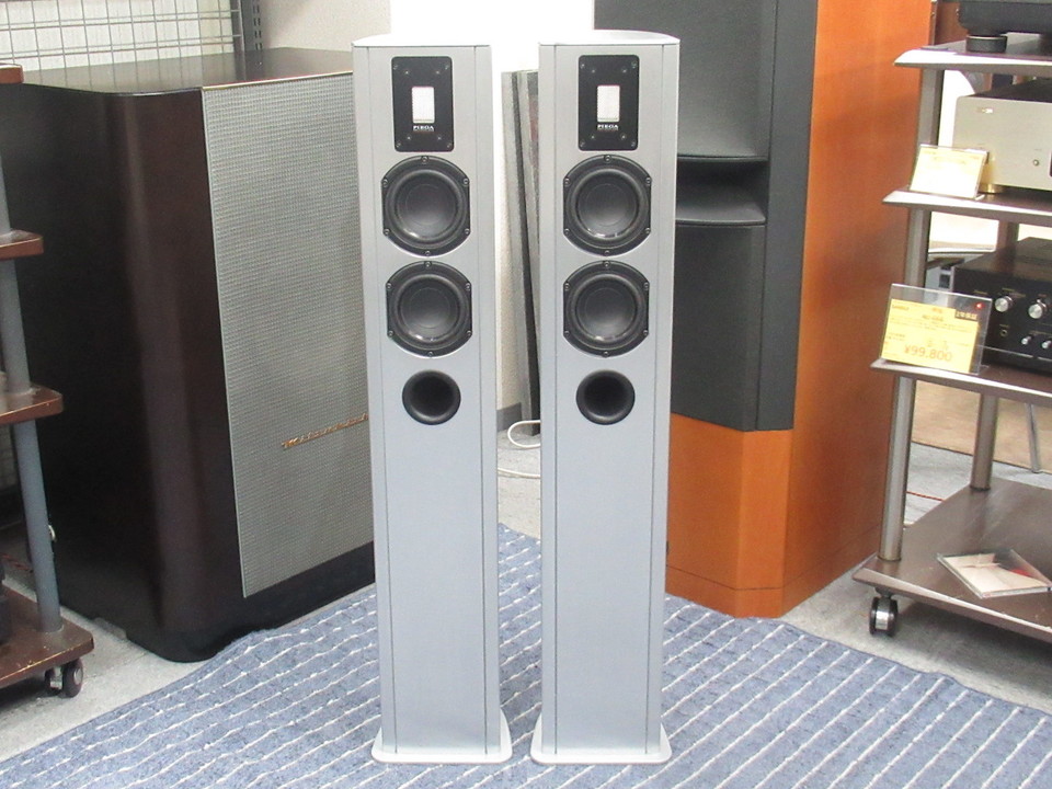 美品　PIEGA Classic 3.0 元箱　定価16万 美品 PIEGA Classic 3.0 元箱 定価16万 - メルカリ