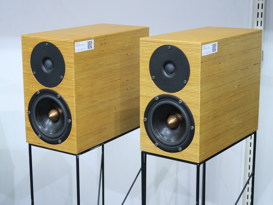ペナウディオ　カリスマ　スピーカー　ペア　セット　スタンド付き　高級　オーディオ ペナウディオ カリスマ スピーカー ペア セット スタンド付き