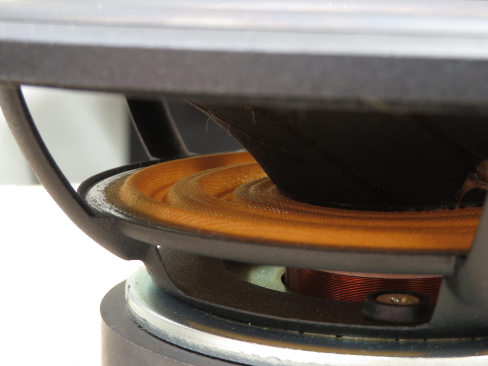 フラ口屋専用　スキャンスピーク　18W8531G00　(美品)　です。 SCAN SPEAK 18W/8531G00 ウーファー 18cm スピーカー SCAN SPEAK 18W