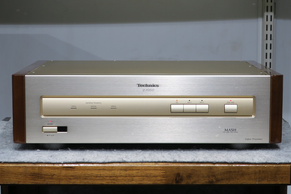 Technics D/Aコンバーター SH-X1000 Technics SH-X 1000 | hifi-wiki.com