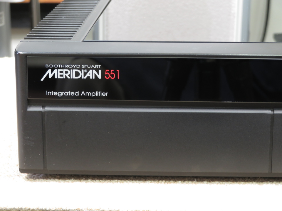 MERIDIAN 551 プリメインアンプ【AXISS 正規輸入品 100V】 メリディアン MERIDIAN 551 プリメインアンプ リモコン付 @33398