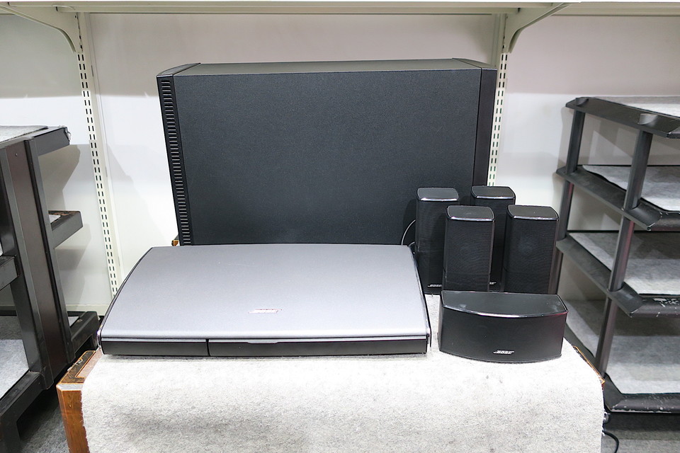 Bose Lifestyle 535 Series IIIのサテライトスピーカー Lifestyle 535 series III home entertainment system