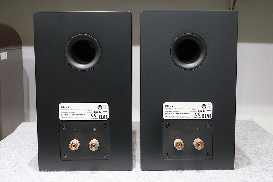 ELAC AM50 アンプ内蔵スピーカー サテンブラック