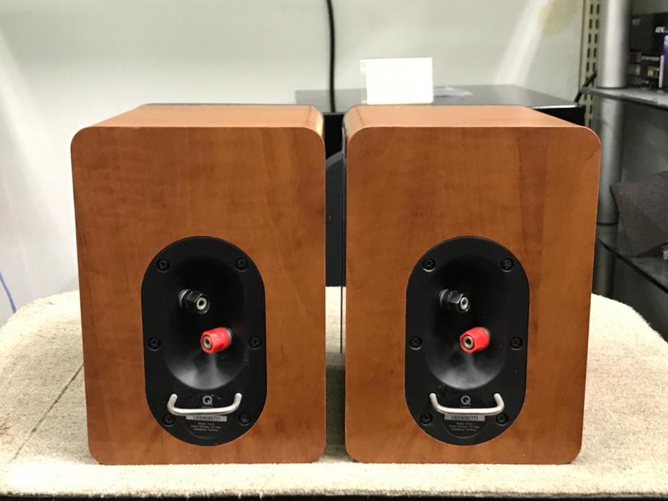 最終値引き【中古美品】Q Acoustics 3010i用 スピーカースタンド 最終値引き【中古美品】Q Acoustics 3010i用 スピーカースタンド 最終