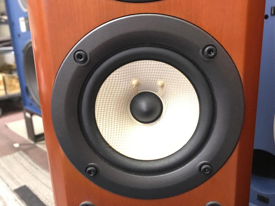 ONKYO オンキョー D-207F トールボーイ スピーカー システム② オンキヨー、突き板仕上げのホームシアター向けスピーカー