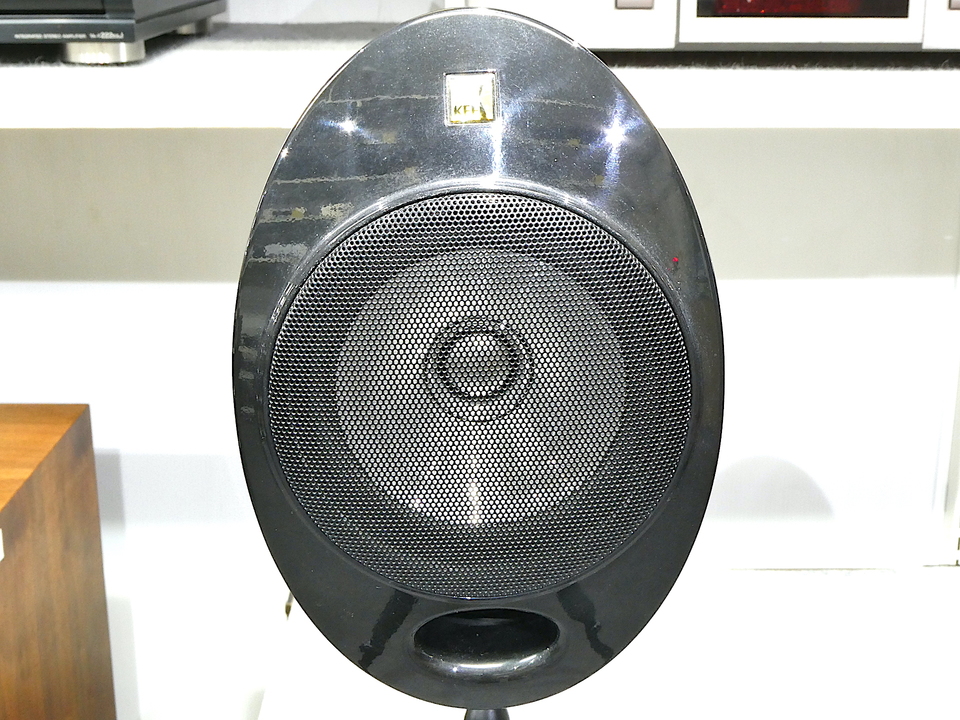 送料込み▶︎中古美品◀︎KEF HTS2001サラウンドスピーカー ペア その1 送料込み▶︎中古美品◀︎KEF HTS2001サラウンドスピーカー ペア その1