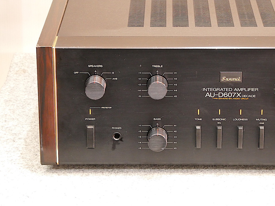 【美品】SANSUI サンスイ AU-D607X DECADE プリメインアンプ ジャンク品。au-d607X DECADE sansui サンスイ au-d 607 x decade