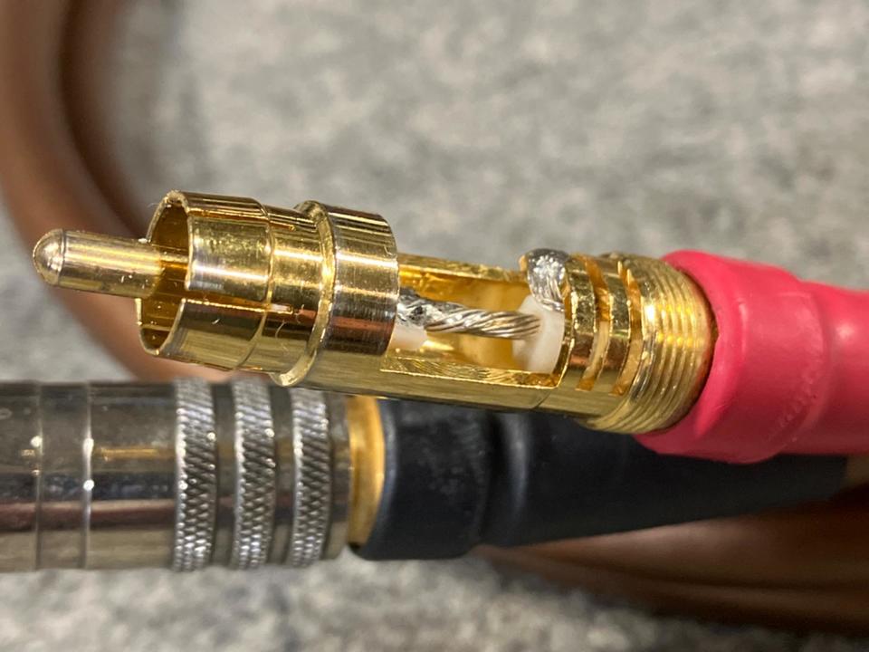 Van den Hul M.C.D 310.  rcaケーブル Van den Hul M.C.D 310. rcaケーブル Van den Hul M.C.D 310