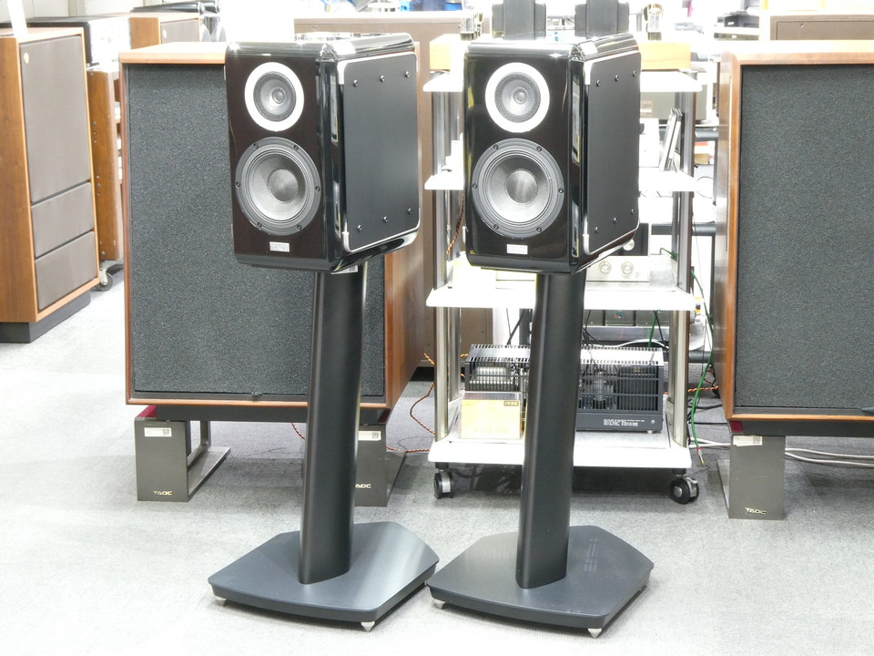 TAD、音楽ファンに向けた1本50万円のブックシェルフ「Micro Evolution