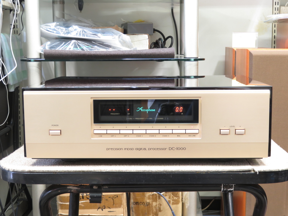 Accuphase LC-10L 1M 【中古・現状品】 Accuphase LC-10L 1M 【中古・現状品】