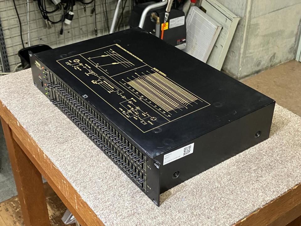 C】YAMAHA Q2031A グラフィックイコライザー ヤマハ 107334 YAMAHA