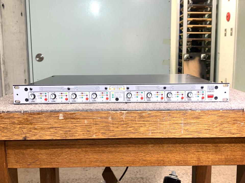 KLARK TEKNIK DN 405 パラメトリックイコライザー（KLARK TEKNIK